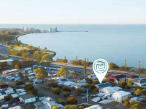 Beachhouse Bed and Breakfast Hotels in Redcliffe