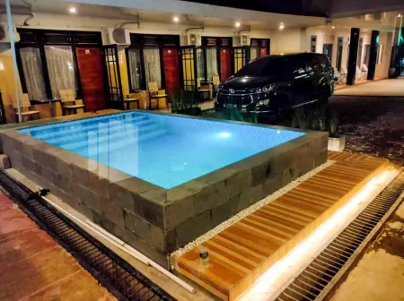 The Paragon Hotel Cilacap Redpartner Отели рядом с достопримечательностью «Dojang Penyu Timur»