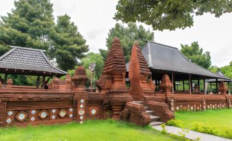 Super OYO 1568 Stasiun Ka Cirebon Guest House