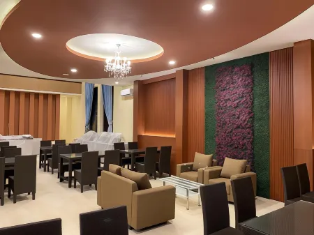 core inn juwita hotel Отели в г. Ngajum