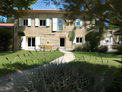 Mas Seraphin Hotels near CAMPREDON art & image