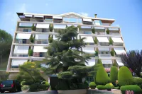 Merry Land Hotel