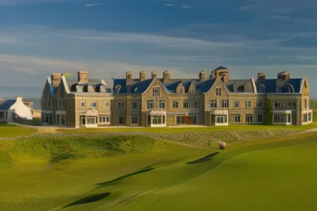Trump International Golf Links & Hotel Doonbeg Ireland Отели рядом с достопримечательностью «Дулин Кейв»