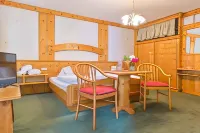 Ferienhotel Alber Hotels in Gemeinde Flattach