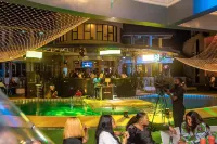 The Nook Apartments - bar