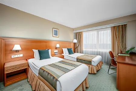 Vilnius Park Plaza Hotel, Restaurant & Terrace, Panorama Bar, Conference & Banquet Center