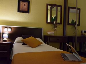 Hotel Complutense