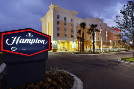 Hampton Inn & Suites Orlando-North/Altamonte Springs Отели в г. Алтамонте Спрингс