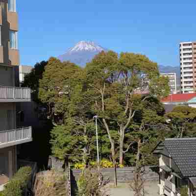 MR TOMO 富士 Hotel Exterior