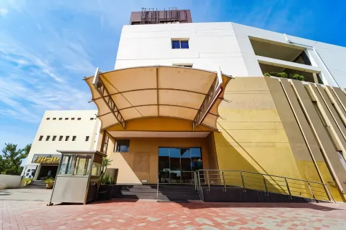 FabHotel Prime Nestlay Rooms Ramnad - Nr Golden Shopping Mall Hotel di Ramanathapuram