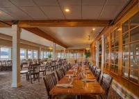 Land's End Resort Hotels in Homer