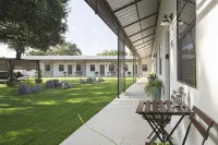 Hotel Flora and Fauna Hotels in Wimberley
