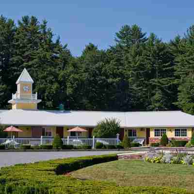 Colonel Williams Resort and Suites Hotel Exterior