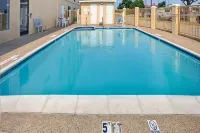 Days Inn by Wyndham Dallas Garland West Hotels in Garland