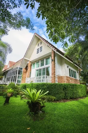 Watermill Resort Khao Yai Отели рядом с достопримечательностью «Wat Kaeng Klang Dong»