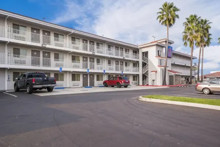 Studio 6 Fairfield, CA - Napa Valley Отели в г. Фейрфилд