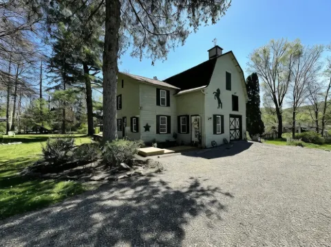 18 바인 인 & 캐리지 하우스