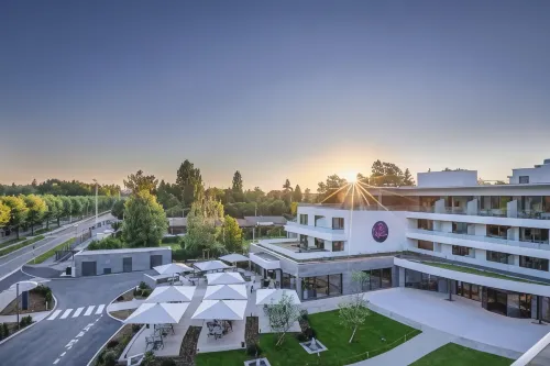 Rivage Hôtel & Spa Annecy Hôtels à : Argonay