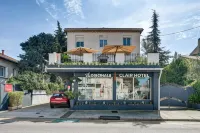 The Originals Boutique, Clair Hôtel, Martigues Hotel a Sausset-les-Pins