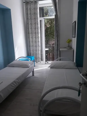 Balarm - Hostel and Bar Hotels in 