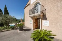Garden & City les Bastides de Grimaud Hotels in Grimaud