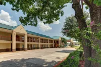 Motel 6 Arlington, TX