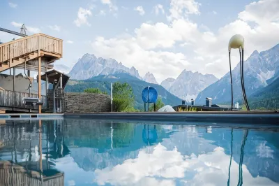 Berghotel - Sexten فنادق في Comelico Superiore