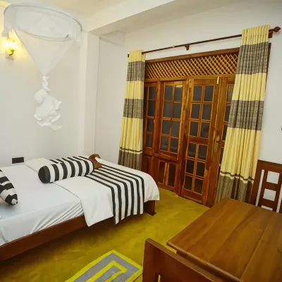 Dinaro Guest Hotels near Ella Rock