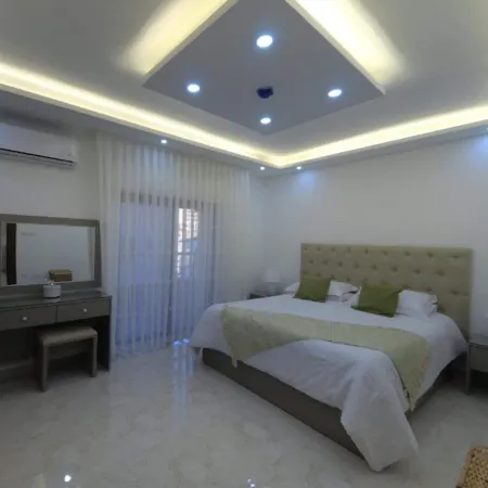Amazing One Bedroom Apartment in Amman Elwebdah 1
