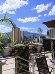 Hotel California City - parkir