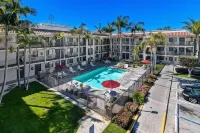 Motel 6 Oceanside, CA - Kolam Renang