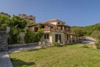 Villa Mare Studios Hotels in Elation