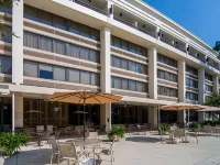 Crowne Plaza EXECUTIVE CENTER BATON ROUGE by IHG Hotels near Independence Park