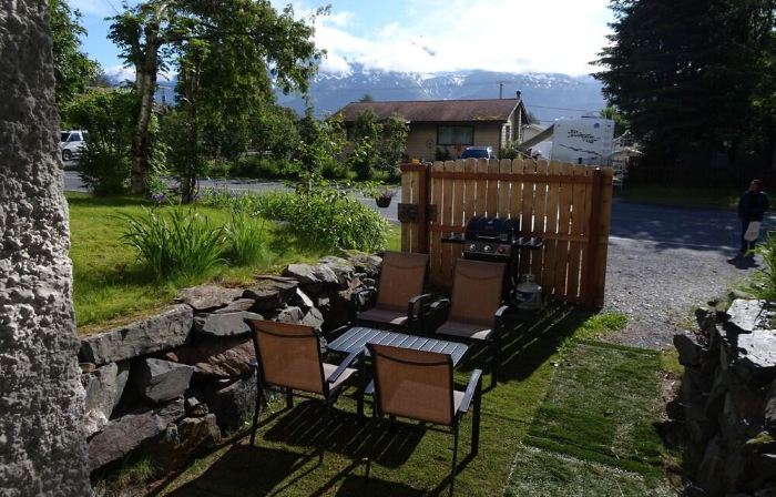 Sleeps 6. Suite - historical home