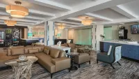 Aqua Blue Hotel