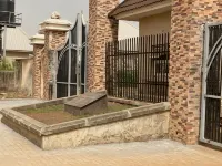 C7 Hazelwood Residence & Suites Hotels in Абужа Мунисипал Арея Каунсил