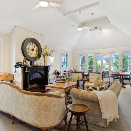 Captains Retreat Apartments and Cottages