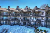 Lakehouse Retreat
