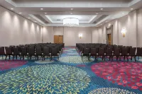 더블트리 바이 힐튼 오버랜드 파크 - 코퍼레에트 우드