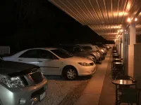 Byer Fountain Motor Inn - Parkplatz