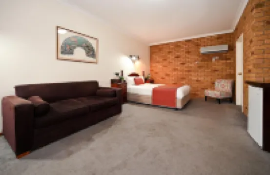 Narrandera Club Motor Inn