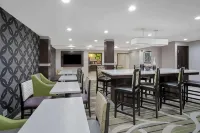 La Quinta Inn & Suites by Wyndham Knoxville North I-75 Hotels in Powell