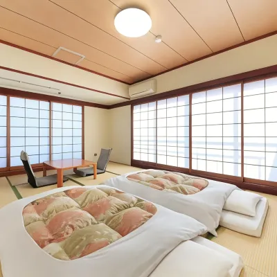 Shinjuku Urban Hotel Отели рядом с достопримечательностью «Спа-комплекс Ruby Palace»
