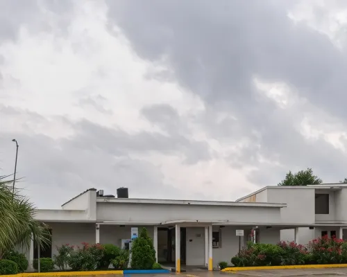 Motel 6 New Orleans, la - Near Downtown Hotels near Buddy Deuterive Park