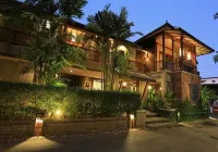 Baan Lapoon Hotel Hotel in zona Wat San Pa Yang Luang