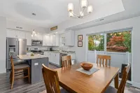 New 2 BR Townhouse in the Heart of Wenatchee. Great for Families, pet friendly.