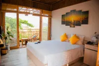 Escalade Experience Các khách sạn gần Vịnh Cam Ranh