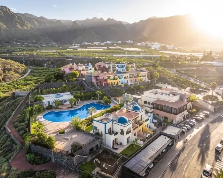 Luz Del Mar Hotels in Teno