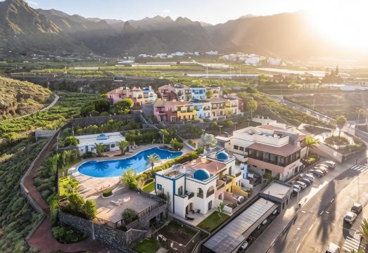 Luz Del Mar - Housity