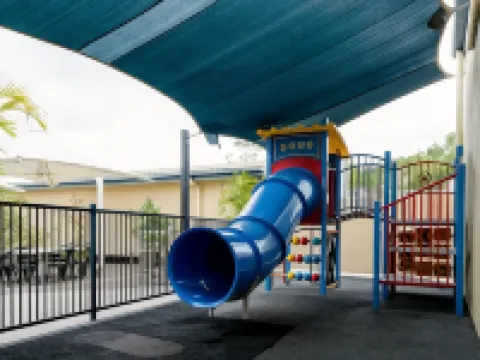 โรงแรมแคเพลลาโมเทล โรงแรมในเอเมอรัลด์